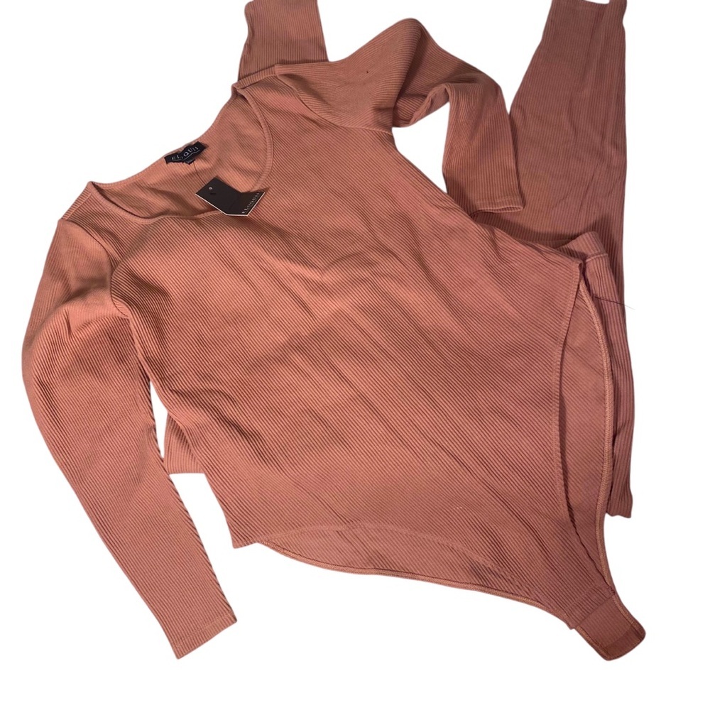 ELOQUII Matching set Scoopneck long sleeves bodysuit and leggings pink 22/24 NWT